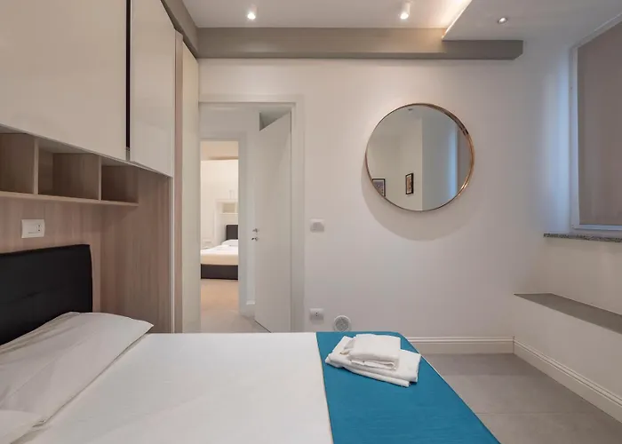 Xenia - Elegant Three-room In Moscova Area Appartamento Milano