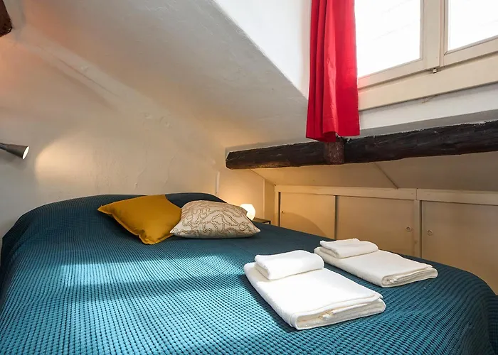 Cozy House - 20 Minutes Walk From Duomo-navigli Apartman Milánó
