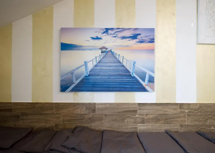 Apartamento Amazing Attic Max 10 People With Parking & Wifi, Near To 3 Tram Lines And To The Metro - Well Connected To Airports And To The Train Station Milán
