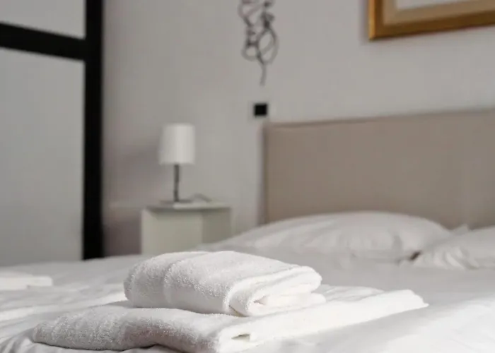 Hostmate - - Tortona * Mediolan