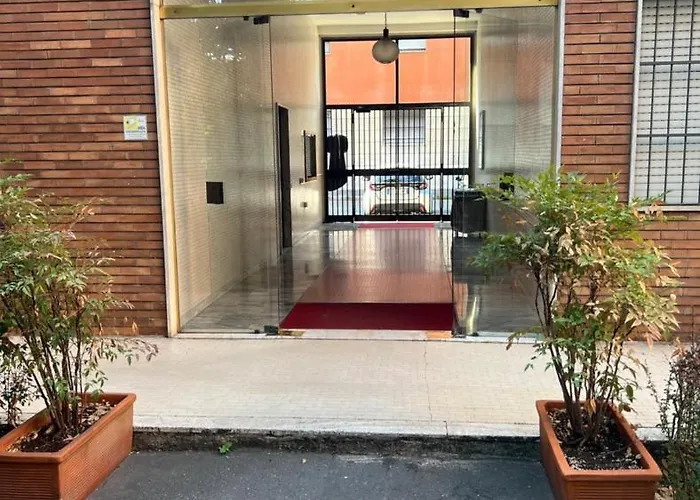 Apartament Moderno Ed Elegante Loft Con Balcone Mediolan
