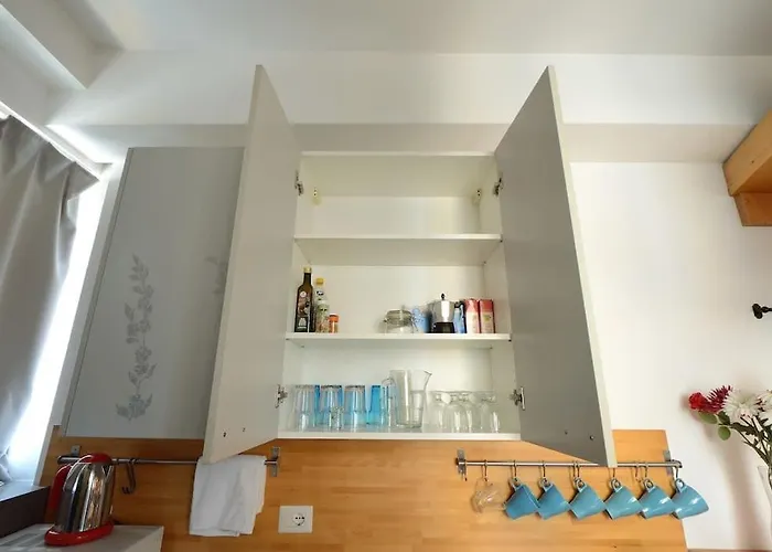Argento, Bright Flat In The Center, 7 Guests, Parking & Wifi, Near To 3 Tram Lines And The Metro - Well Connected To Airports And To The Train Station Milánó