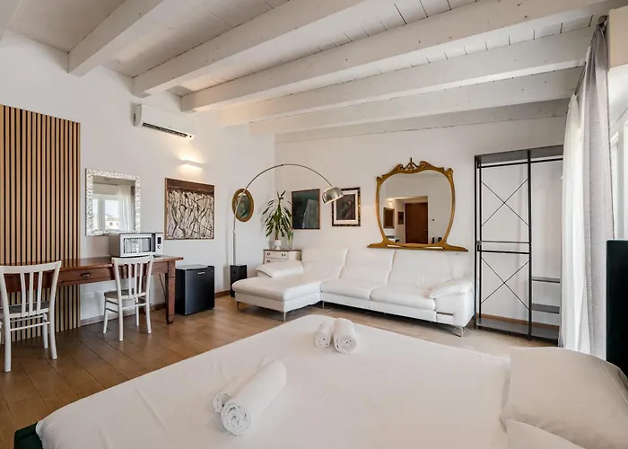 Guesthost - Porto Di Mare Bilo & Mono Apartment *