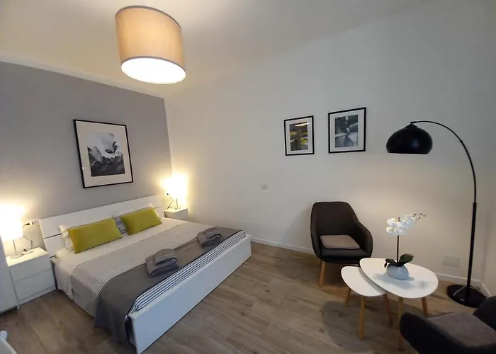 Hostmate - - Insubria * Milan