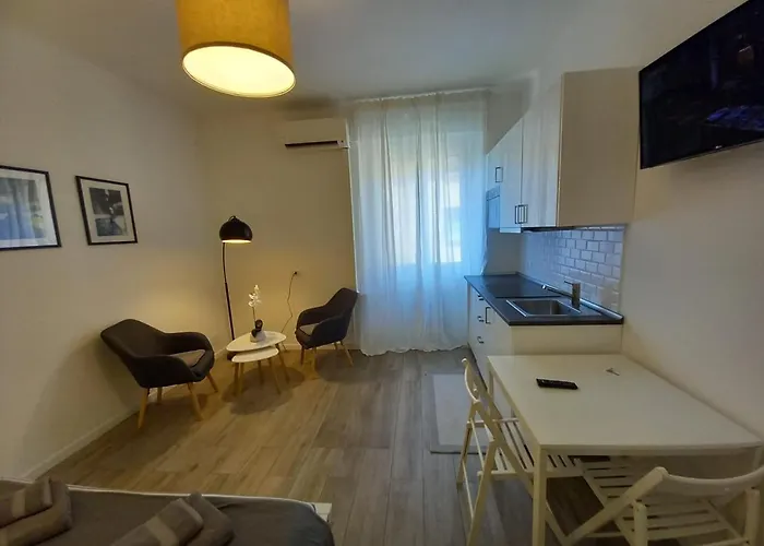 Hostmate - - Insubria * Milan