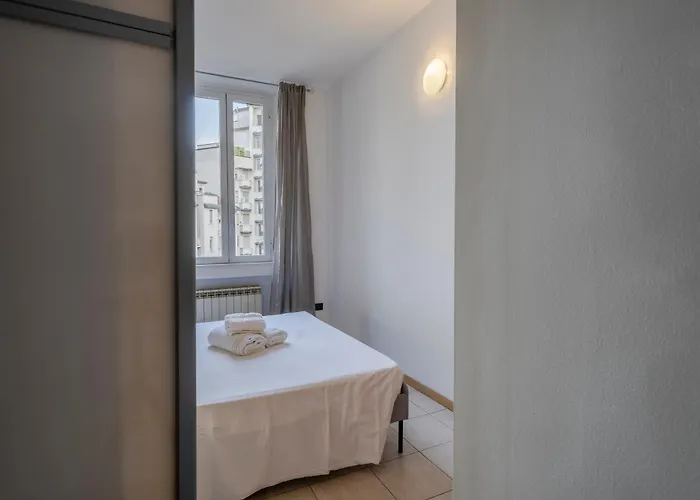 Penzion Easylife - - Crema 15 - Porta Romana *