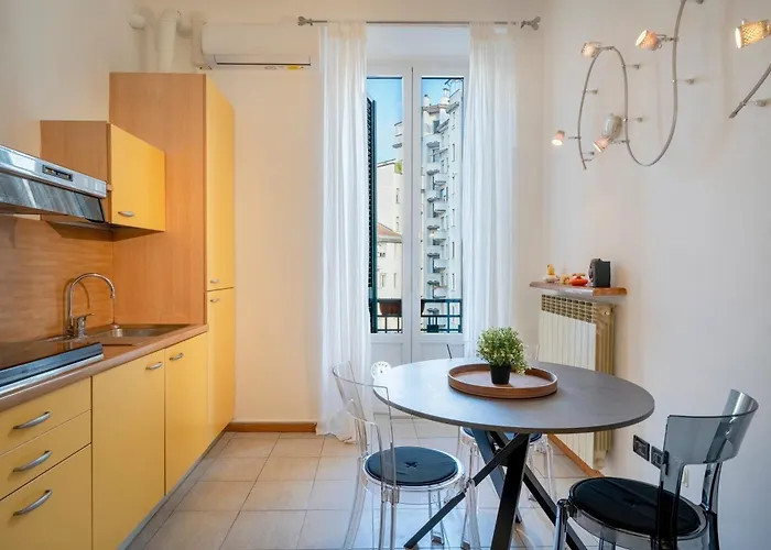 Easylife - - Crema 15 - Porta Romana * Milán
