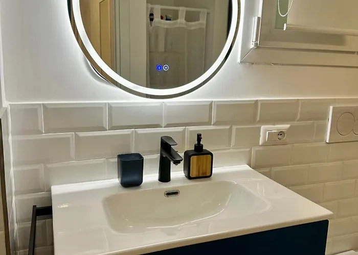 Lr Deluxe - Porta Venezia - Bilocale Con Giardino Privato Apartmán *