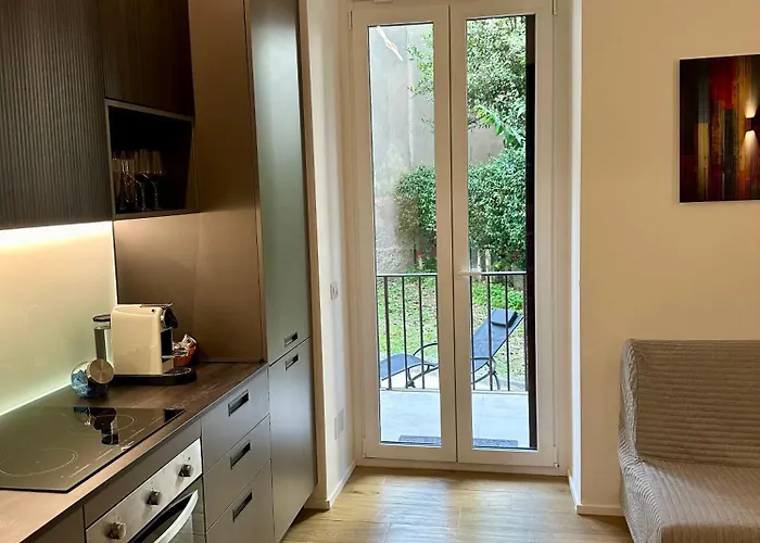 Lr Deluxe - Porta Venezia - Bilocale Con Giardino Privato Apartmán *