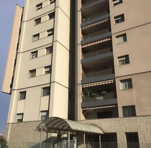 Lägenhet Flat Overlooking The Park Milano