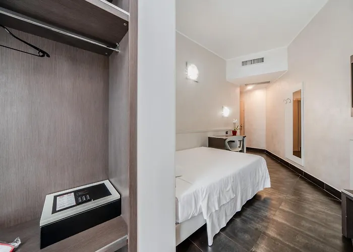 米兰纳威格力酒店