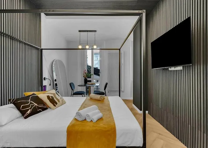 Casa Nanda - Flat Near Navigli And Tortona Area アパート ミラノ