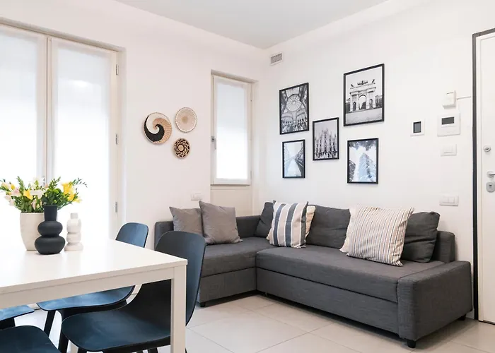 Easylife - - Niccolini 37 - Moscova * Milano