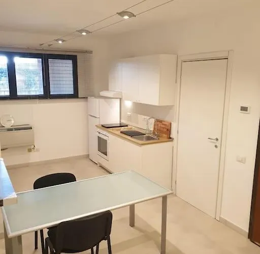Garden Flat In Navigli Zone Milano