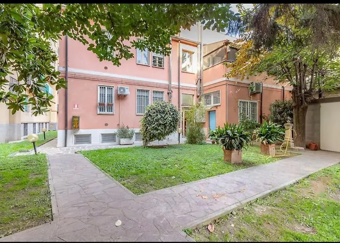 Centrale, M3 Sondrio-duomo 10 Minuti Lägenhet *