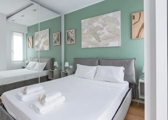 Easytopstay - Corso Sempione Modern Flat Milánó