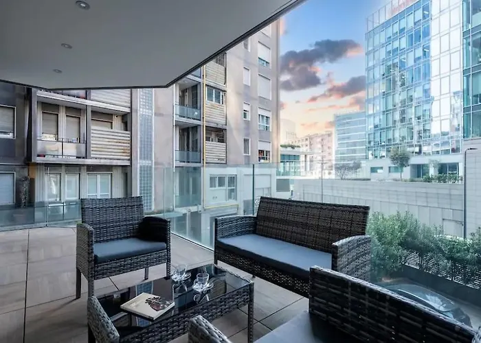 Station, 4-bed With Terrace Apartman *