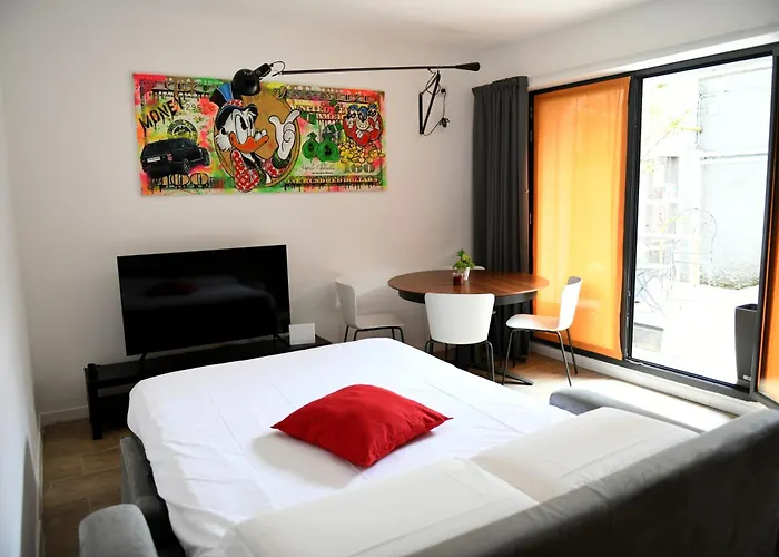 House Of Sunflowers 15 Min Da Duomo *