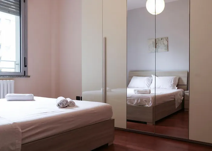 Urban Balcony Hideaway - 3 People * Milano