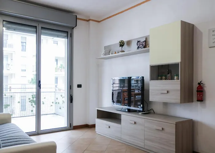 Urban Balcony Hideaway - 3 People * Milano