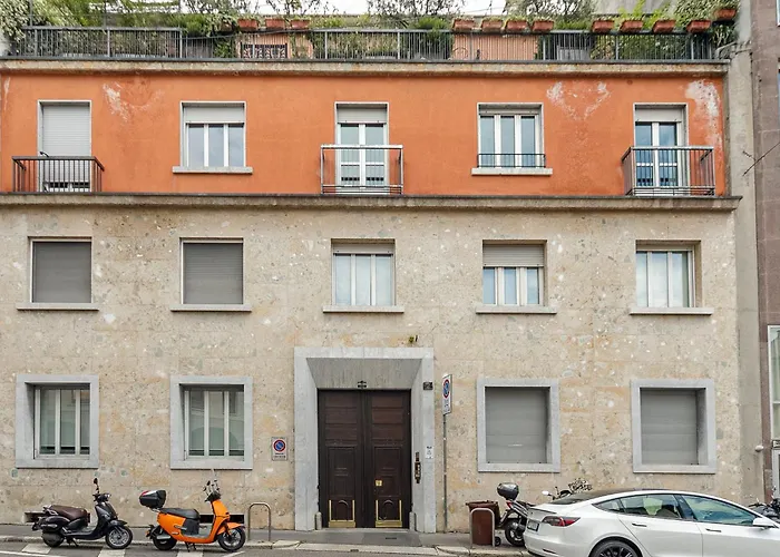 Homycare Stylish With Jacuzzi & Balcony Steps From Duomo Appartement Milan