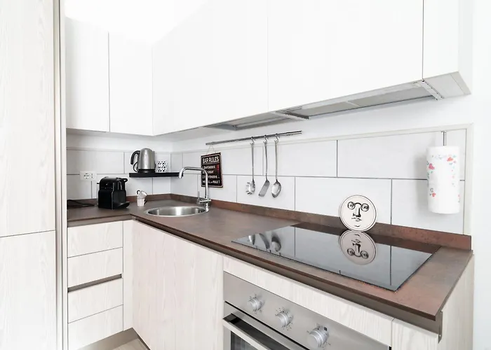 Appartement Cinema Station - 10 Mins Citycenter Milaan