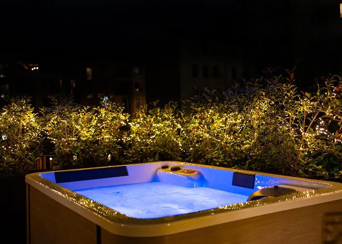 公寓 Modigliani Terrace Jacuzzi Golden House