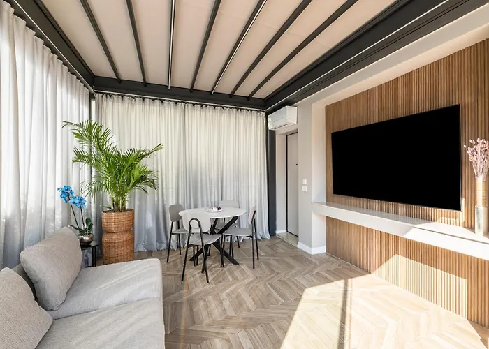 Modigliani Terrace Jacuzzi Golden House 公寓 *