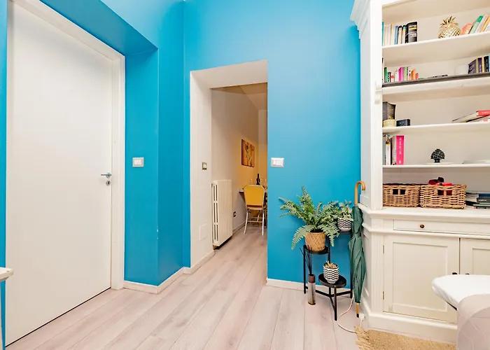 Vintage Gem - 8 Min Duomo Apartment *