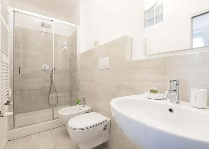 Easylife - - Bixio 11 - Porta Venezia Апартаменты *