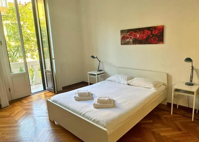 Garibaldi - Moscova Three-room In The Heart Of Daire *