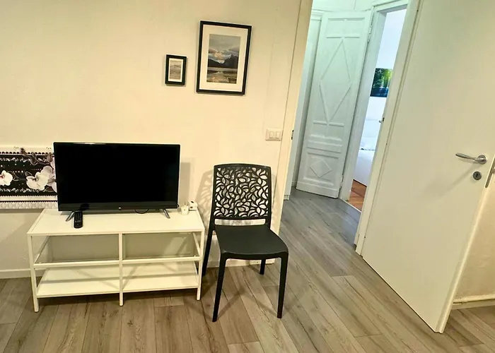 Daire Garibaldi - Moscova Three-room In The Heart Of Milano