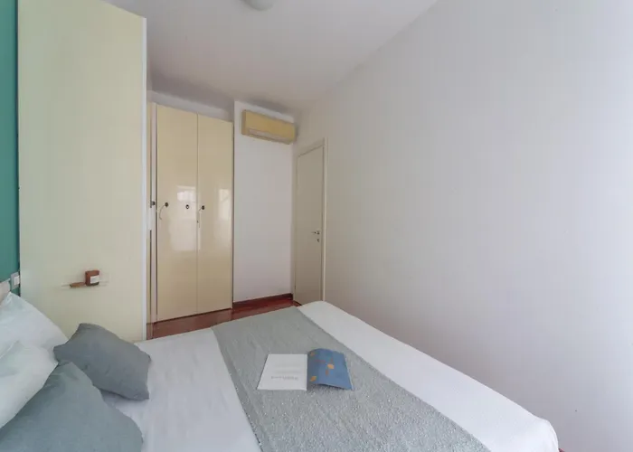 The Rent - One-bedroom With A Terrace In Corso Sempione Lägenhet Milano