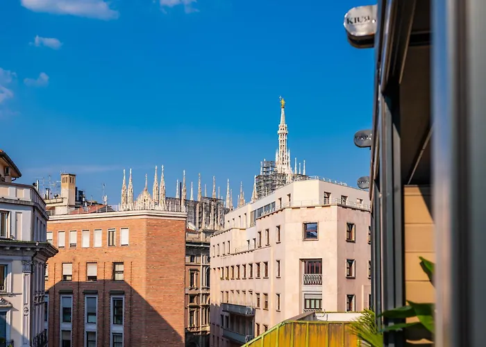 Terrazza Con Jacuzzi E Vista Iconica Sul Duomo * Милан