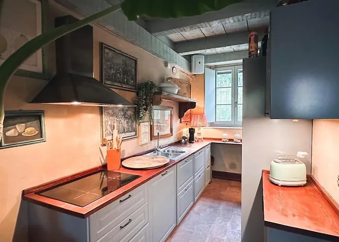 Con Giardino Privato E Sauna דירה *