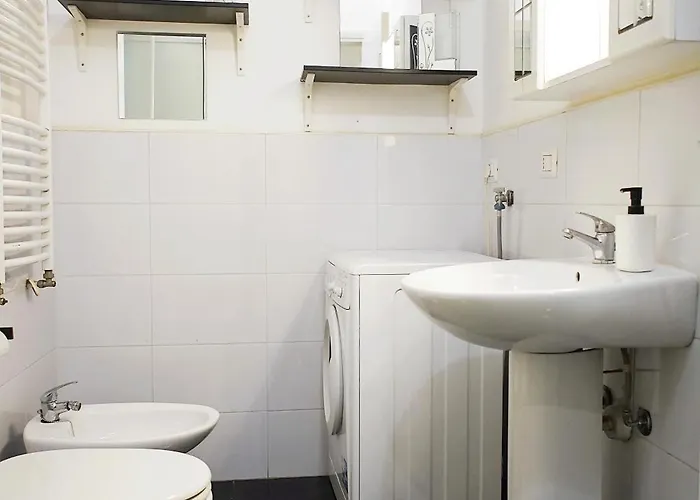 Appartement Bilocale Zona 200metri Da Stazione Milan