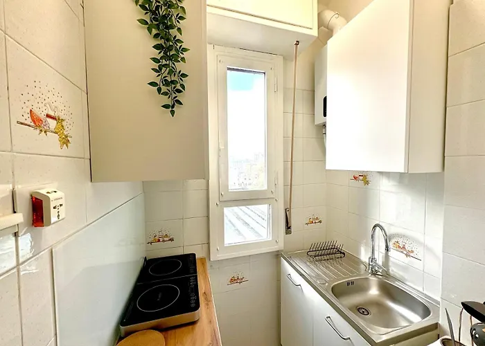 Apartment-navigli-house Of Mirrors *