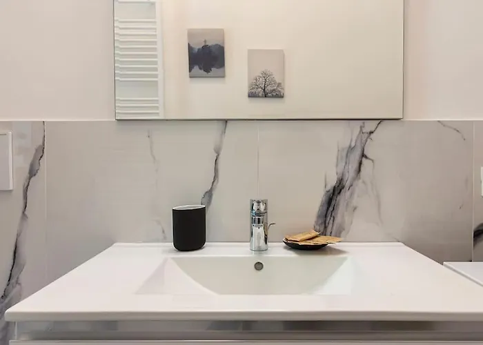 La Isla Milan