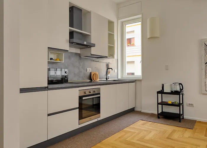 Just Urban - Bright New 2br In Center - M2 And M4 Mediolan