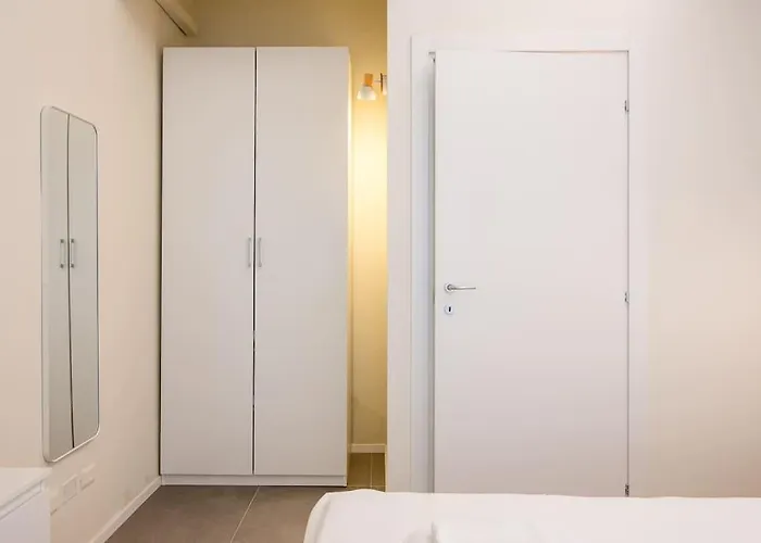 Modern Ac, Wifi Next To 2 Metro Line Stations And Life Area 米兰