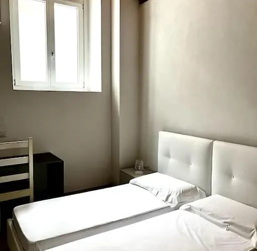 Immense Secret Cave 米兰