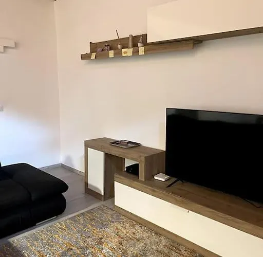 Immense Secret Cave * 米兰