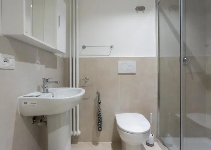 Rrrapido Holy And - Via Sardegna Gasthof 3*