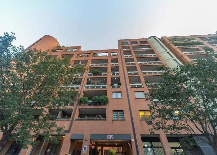 Modern Oasis Opposite Bosco Verticale * ミラノ