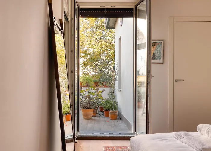 Hostmate - - Magenta 52 - Cadorna Daire