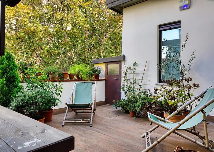 Hostmate - - Magenta 52 - Cadorna * Milano