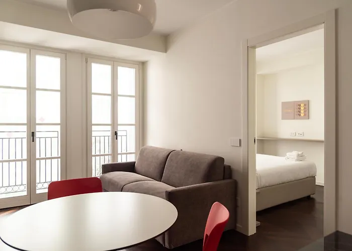 Youhosty - Medici 5 *