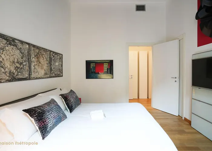 Garibaldi Center Apartment *