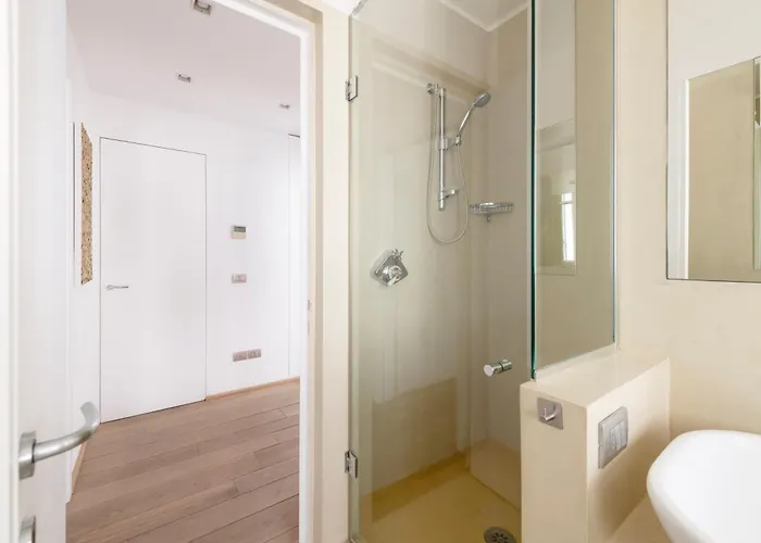 Design With Terrace, Modern And Stylish, 3 Bedrooms, 6 Guests Lejlighed *