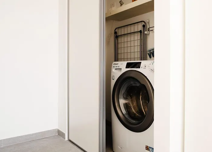 Stylish Flat Porta Venezia - Fast Wifi, Ac, Metro 1 *